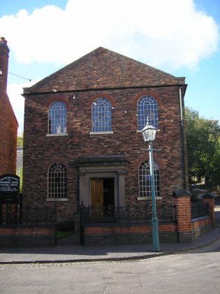 1 Dudley, Darby Hand, Netherton MNC Chapel, facade, 9.10.2016