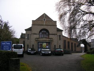 Oadby UM Chapel, chapel and extension from east, 18.12.2017 Oadby, Harborough Road United Methodist Chapel, Leicestershire
